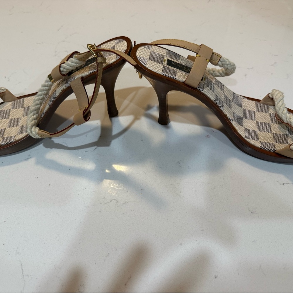 Louis Vuitton Azure Rope and wood Checkered Heels 8/8.5 (size 38) Vintage - Picture 7 of 9